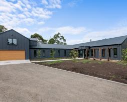 Brendan Jones Building - Glengarry North - Special Commendation Best Custom Home $600,000-$800,000 – Exterior
