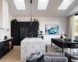 Elevate Building Group - Thornbury  - Best Custom Home $300,000 - $400,000 – Kitchen Living