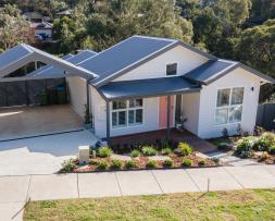 Best Custom Home $400,000 - $500,000 - Impressive Homes and Developments Pty Ltd – Exterior 