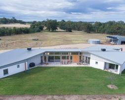 Ovens & King Builders – Rutherglen - Best Sustainable Home – Exterior