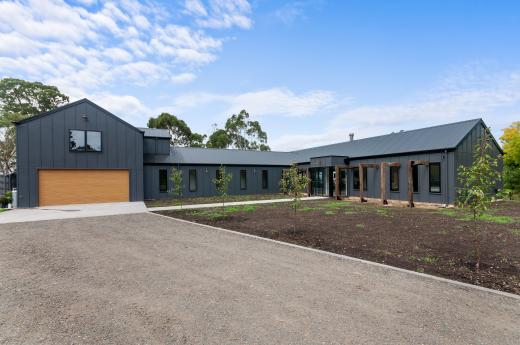 Brendan Jones Building - Glengarry North - Special Commendation Best Custom Home $600,000-$800,000 – Exterior