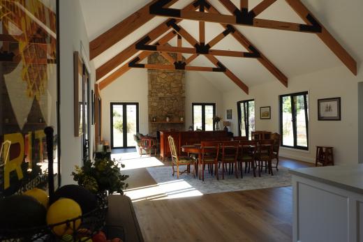 Bespoke Homes and Renovations - Best Renovation/Addition over $1M  – 2023 Western Regional Building Awards – Living Room