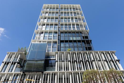 L.U. Simon Builders - Excellence in Highrise Apartment Buildings - Domain House, South Melbourne