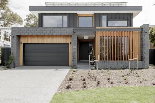 MJS Built - Best Custom Home $800,000-$1M - Western Regional Building Awards – Exterior 