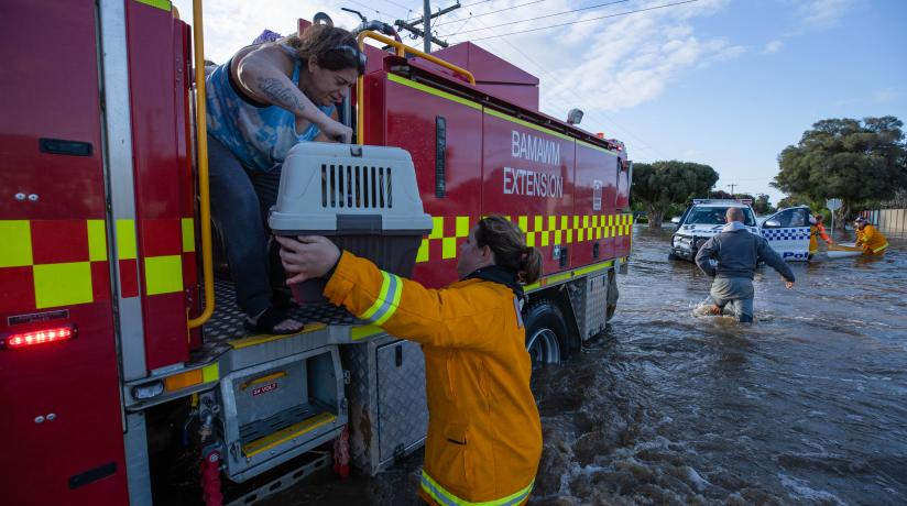 CFA volunteers help victims of Victoria's spring floods in 2022.